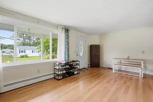 254 Greeley St, Manchester, NH 03102 - Photo 4