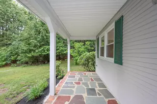20 Wheaton Dr, Pelham, NH 03076 - Photo 4