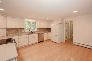 20 Wheaton Dr, Pelham, NH 03076 - Photo 12