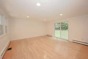 20 Wheaton Dr, Pelham, NH 03076 - Photo 8