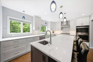 11 Hammar Rd, Nashua, NH 03062 - Photo 1