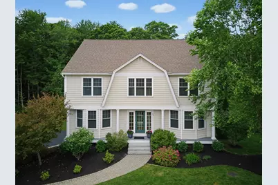 33 Chisholm Farm Drive, Stratham, NH 03885 - Photo 2