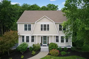 33 Chisholm Farm Dr, Stratham, NH 03885 - Photo 2