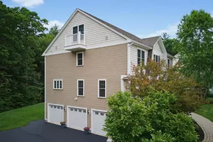 33 Chisholm Farm Dr, Stratham, NH 03885 - Photo 46