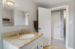 493 Laurel St, Manchester, NH 03103 - Photo 28
