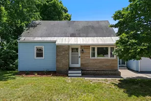 493 Laurel St, Manchester, NH 03103 - Photo 1