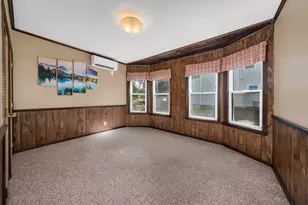 9 Grove St, Derry, NH 03038 - Photo 6