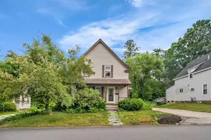 9 Grove St, Derry, NH 03038 - Photo 2