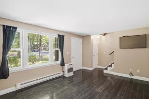 9 Midridge Cir, Londonderry, NH 03053 - Photo 12