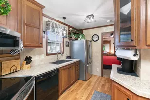 29 Lowell Rd, Salem, NH 03079 - Photo 12
