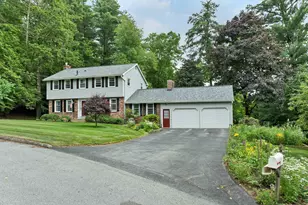 15 Spencer Dr, Nashua, NH 03062 - Photo 2