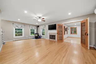 11 Montgomery Farm Rd, Derry, NH 03038 - Photo 18