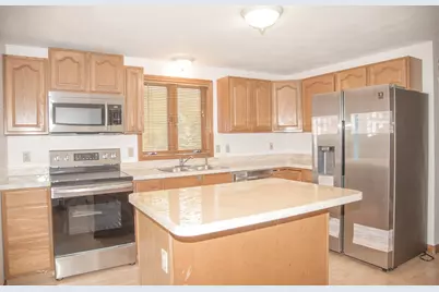 4 Bingham Circle, Sandown, NH 03873 - Photo 2