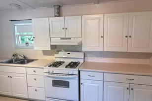 1 Oak Ct, Seabrook, NH 03874 - Photo 8