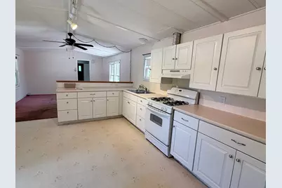 1 Oak Court, Seabrook, NH 03874 - Photo 4