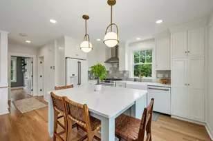 8 Heaphy Ln, Dover, NH 03820 - Photo 10