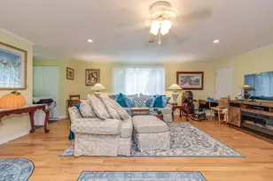 9 Severance Dr, Londonderry, NH 03053 - Photo 14