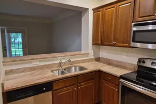 10 Braemoor Woods Rd, Salem, NH 03079 - Photo 6