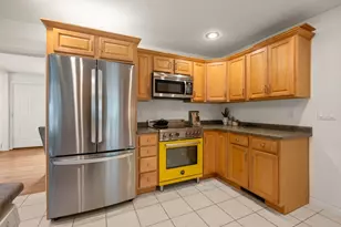 110 Maybrook Ave, Manchester, NH 03102 - Photo 16