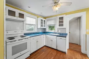 20 Lawndale Ave, Nashua, NH 03060 - Photo 12