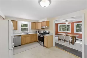 11 Hartson Cir, Hudson, NH 03051 - Photo 18