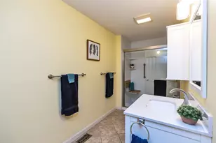 555 Straw Hill Rd, Manchester, NH 03104 - Photo 28