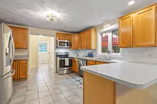 79 Wyndridge Cir, Pelham, NH 03076 - Photo 8