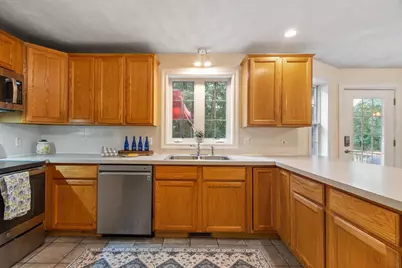 79 Wyndridge Circle, Pelham, NH 03076 - Photo 10