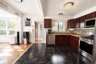 123 Smyth Rd, Manchester, NH 03104 - Photo 10