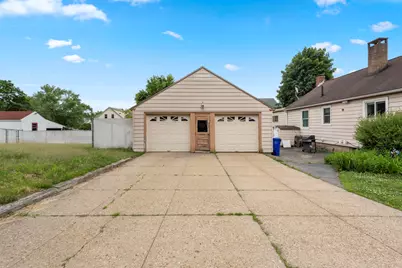 75 Dickey Street, Manchester, NH 03102 - Photo 8