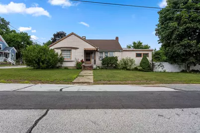 75 Dickey Street, Manchester, NH 03102 - Photo 4