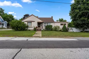75 Dickey St, Manchester, NH 03102 - Photo 4