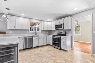 20 French Ct, Merrimack, NH 03054 - Photo 8