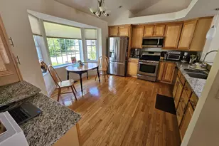 9 Hemlock Dr, Newton, NH 03858 - Photo 16