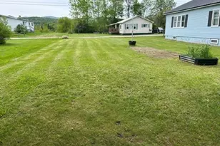 33 Edwards St, Colebrook, NH 03576 - Photo 2