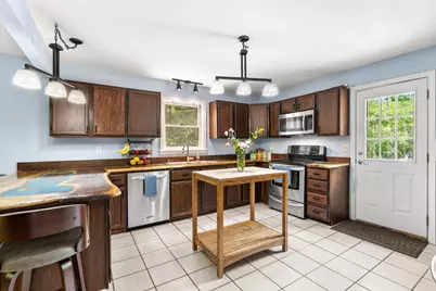 9 Pondview Road, Weare, NH 03281 - Photo 8