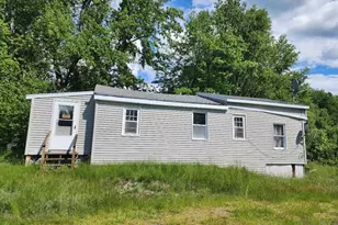 24 Braggs Bay Rd, Errol, NH 03579 - Photo 4