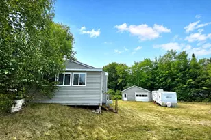 24 Braggs Bay Rd, Errol, NH 03579 - Photo 4