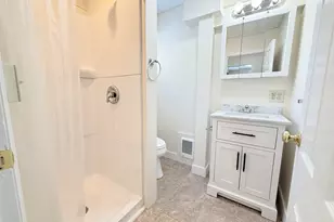 533 S Main St, Hartford, VT 05001 - Photo 32