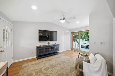 14 Macdonald Drive, Nashua, NH 03062 - Photo 6