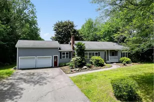 224 Haverhill Rd, Chester, NH 03036 - Photo 4