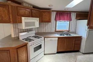 18 2nd St, Exeter, NH 03833 - Photo 2