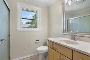 124 Claire St, Manchester, NH 03103 - Photo 16