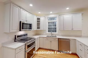 114 Lantern Dr, Sandown, NH 03873 - Photo 2