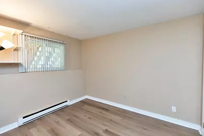 901 Mammoth Road #9, Manchester, NH 03104 - Photo 18