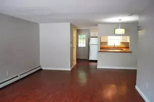 21 Blossom Ln, Merrimack, NH 03054 - Photo 2