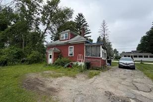 28 Merrimack St, Hudson, NH 03051 - Photo 4