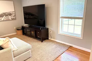 8 Cranberry Way, Manchester, NH 03109 - Photo 8