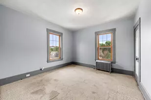 852 Beech St, Manchester, NH 03104 - Photo 40