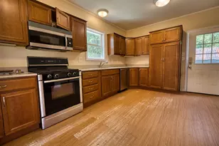 11 Depot Sq St, Ossipee, NH 03814 - Photo 6